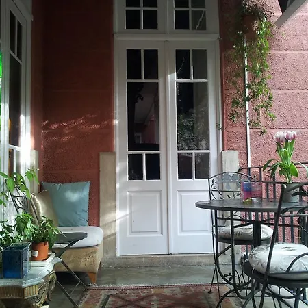 왓에버 아트 B&B