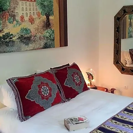 Bed & Breakfast Whatever Art
