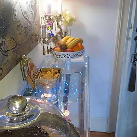 Bed & Breakfast Whatever Art *