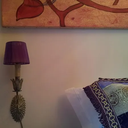 Whatever Art Nocleg ze śniadaniem