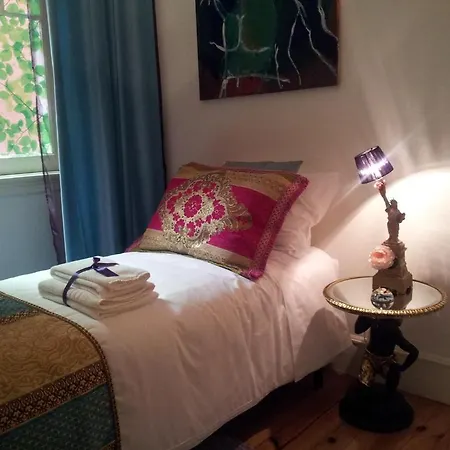 Whatever Art Nocleg ze śniadaniem