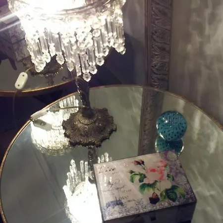 Whatever Art Nocleg ze śniadaniem *