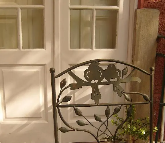 泛艺术住宿加早餐酒店 *