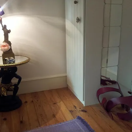 Whatever Art Bed & Breakfast *