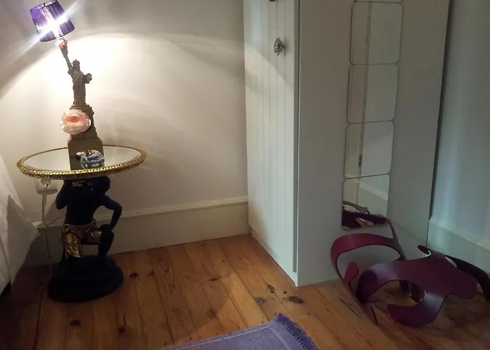 Whatever Art Bed & Breakfast *